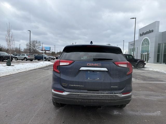 2022 GMC Terrain SLT