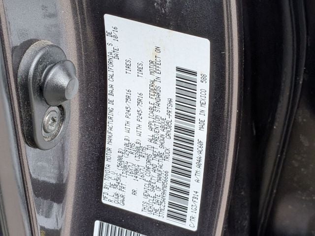 2017 Toyota Tacoma SR V6