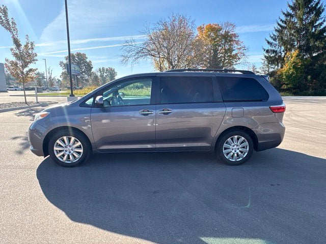 2017 Toyota Sienna XLE 7 Passenger